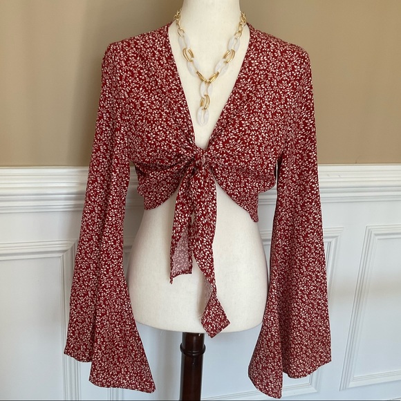 Tops - Leaf Print Tie In Front Crop Top